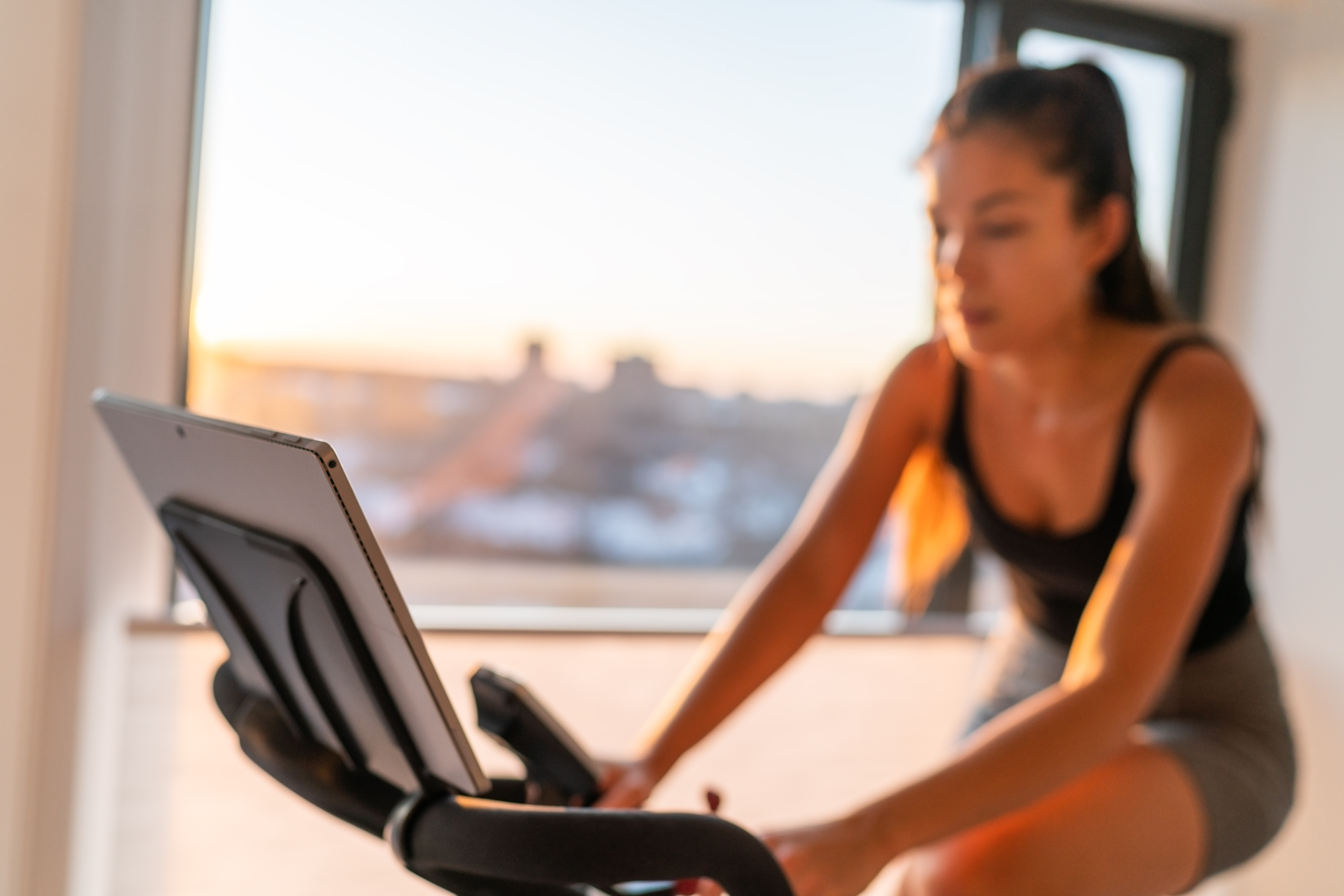 How smart gym equipment brings the workout home