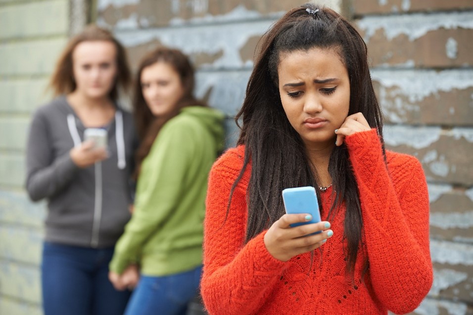 Keep kids safe from cyberbullying with internet safety