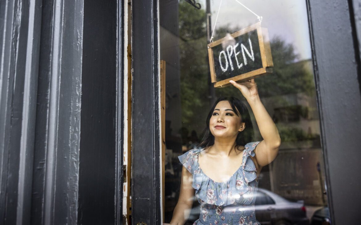 5 ways to prepare your small business for the holiday rush