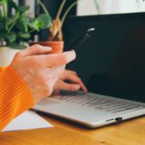 Woman falling for online bank scams