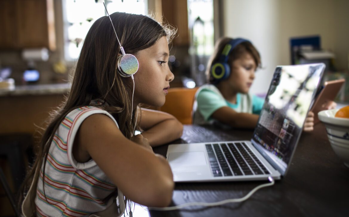 Children using online learning platforms at home