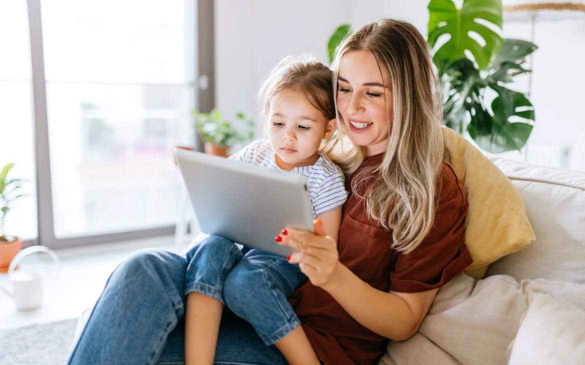 A mother and daughter enjoy WiFi 7