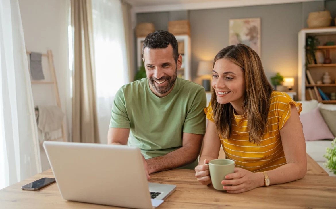 Couple researching an ISP