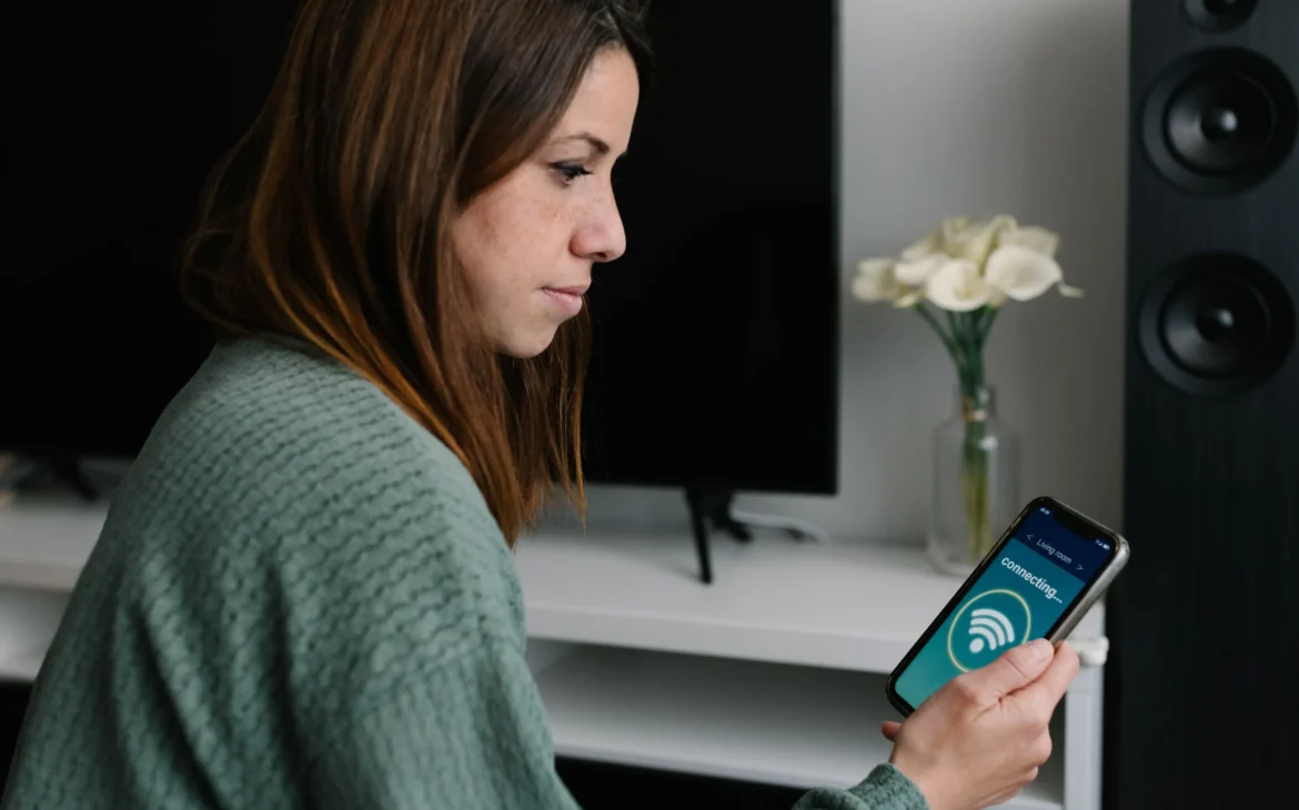 Women connected devices to Wi-Fi 7